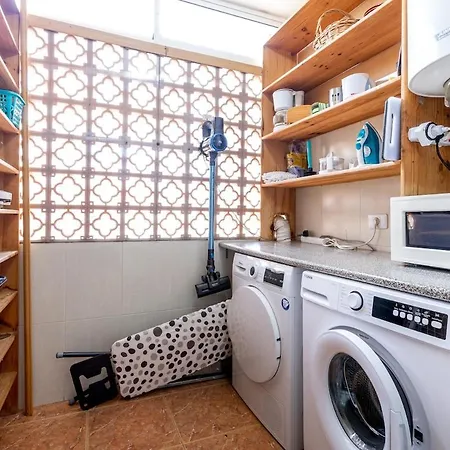 Cerca De La Playa Y Comodo By