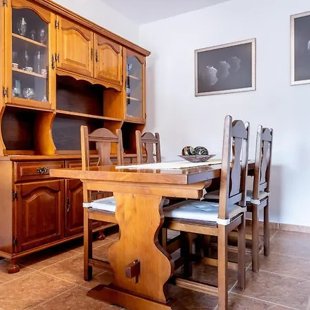 Cerca De La Playa Y Comodo By * Candelaria