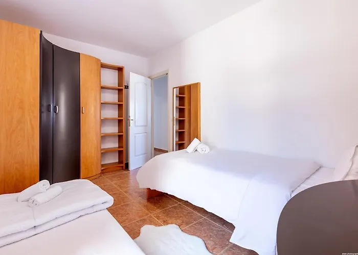 Cerca De La Playa Y Comodo By * Candelaria