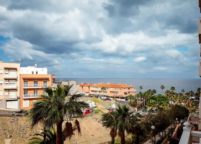 Cerca De La Playa Y Comodo By *