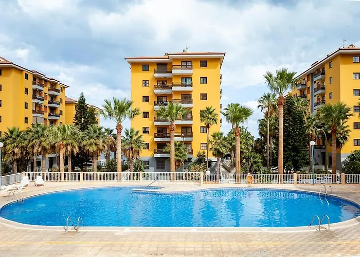 Cerca De La Playa Y Comodo By *