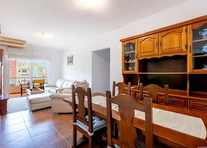 Cerca De La Playa Y Comodo By קנדלריה